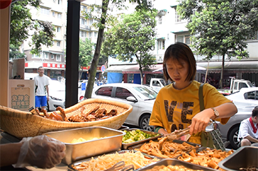 为什么现捞卤菜店火遍大街小巷？